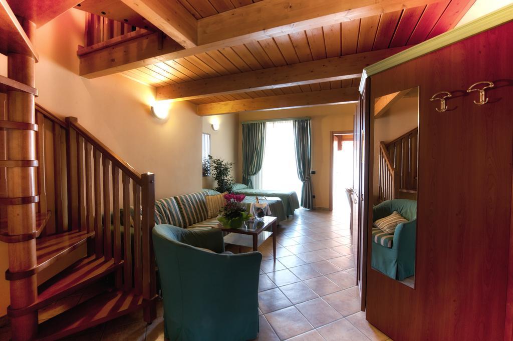 Villa Giglio Arsago Seprio Room photo
